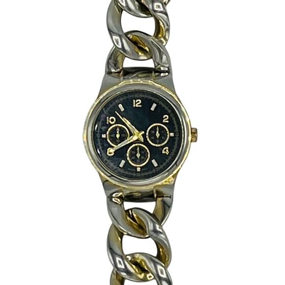 Fashion Analog Chain Watch in Stainless Steel and Black - Picture 2 of 6
